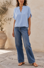 Delaney’s™ | Effortless Modern Blouse
