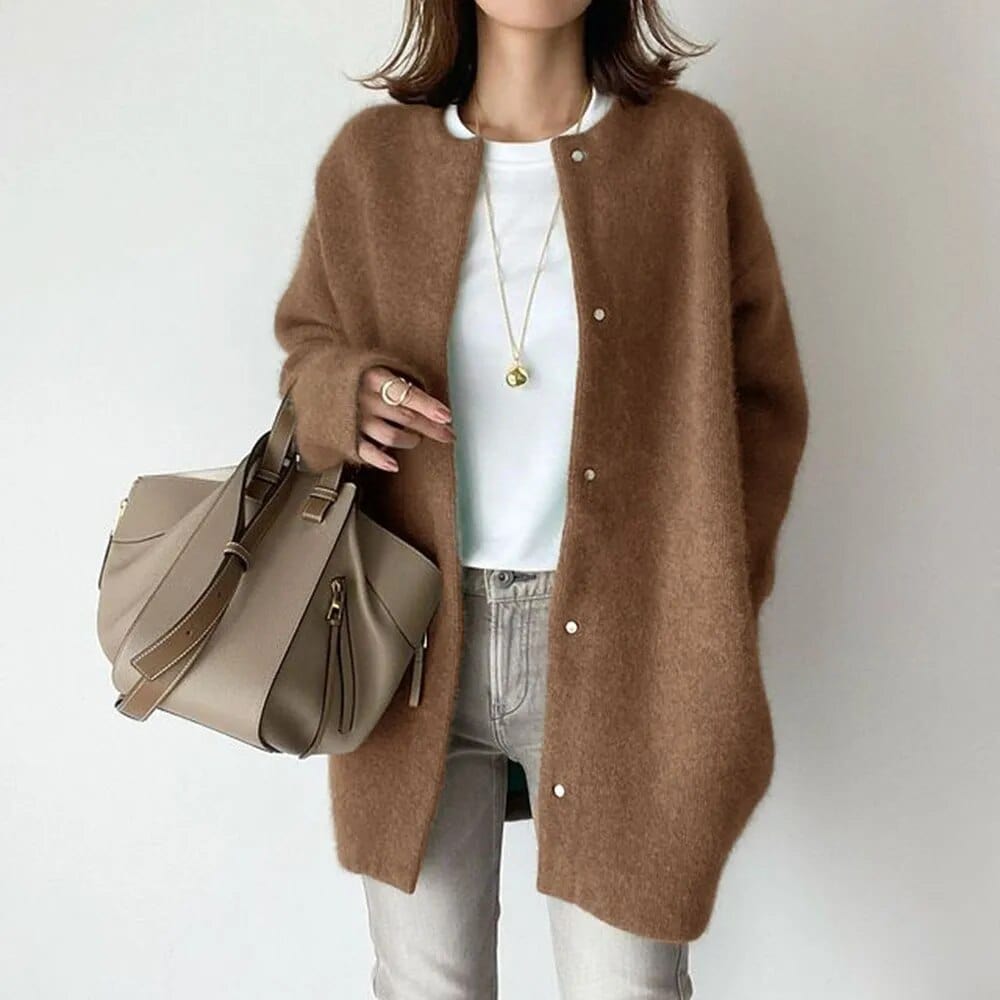 Elegant Women's Cardigan for Any Outfit